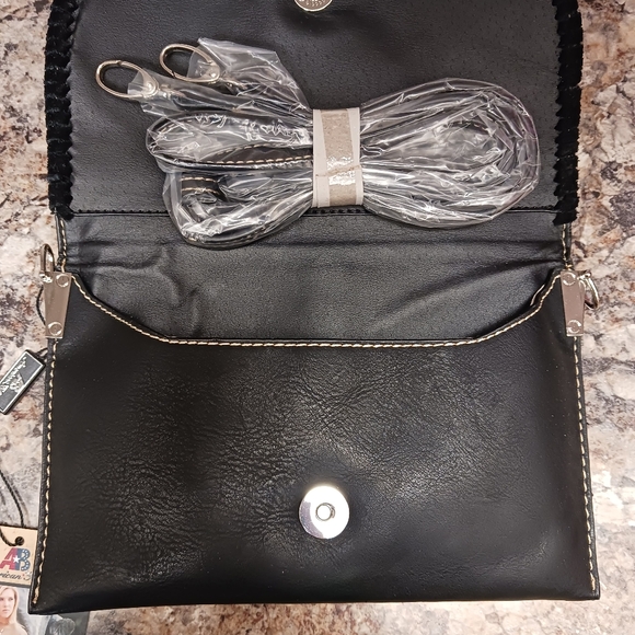 New Montana West/ American Bling Black Beaded Studded Clutch - Picture 3 of 5